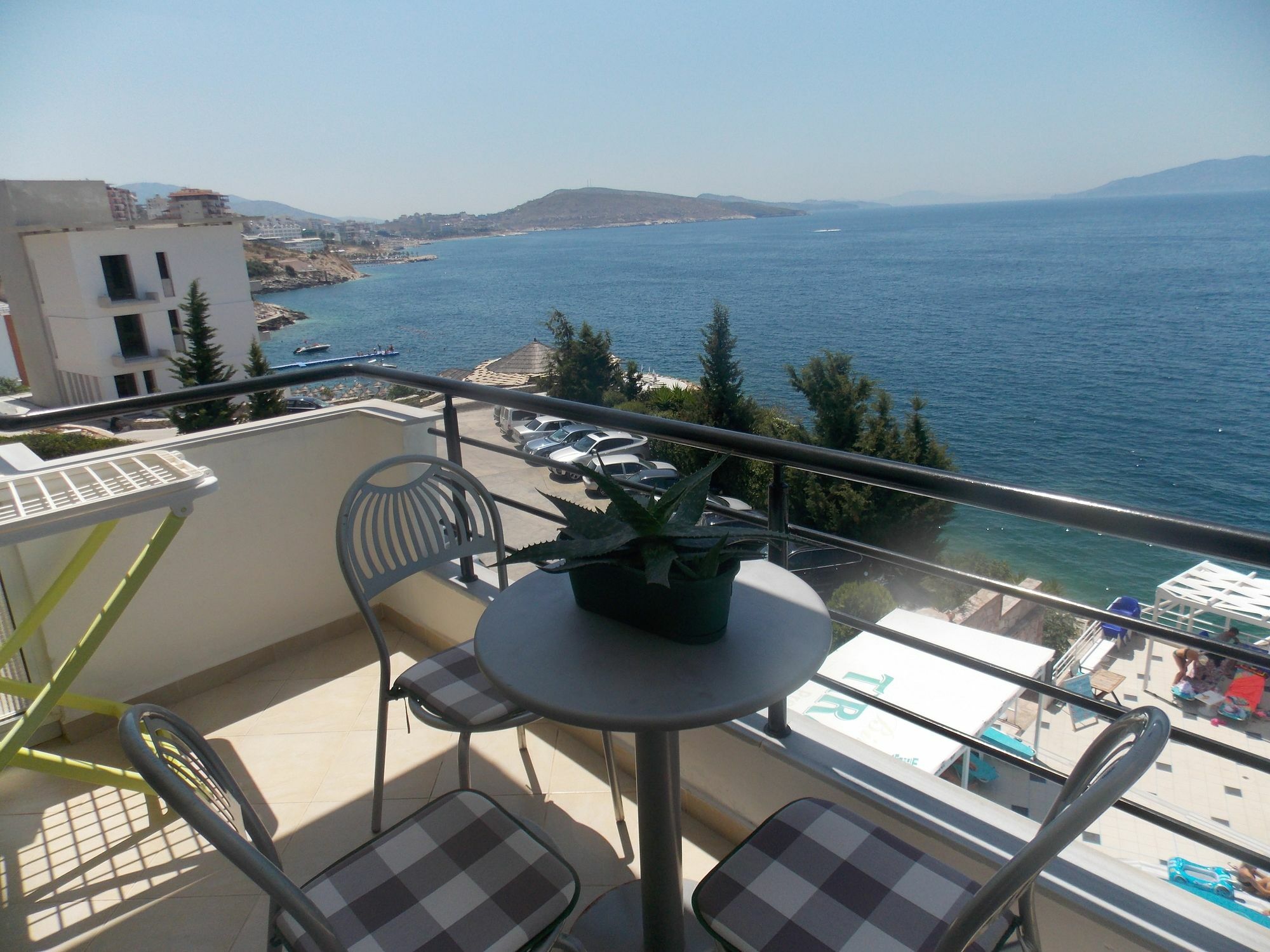 Berti Apartments Sarande Exterior photo